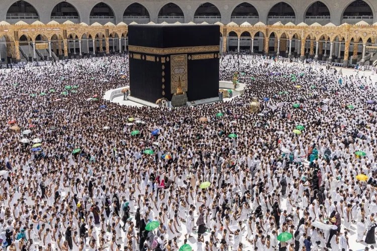 All-Inclusive Umrah Packages with Flights 2025: Seamless Hassle-Free Pilgrimage Deals